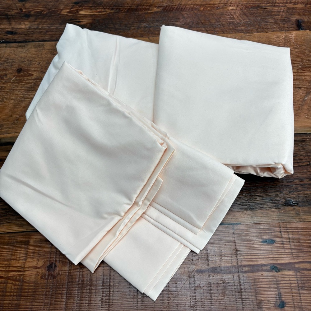 Concierge Collection Queen Microfiber Sheet Set Butter - Picture 3 of 5